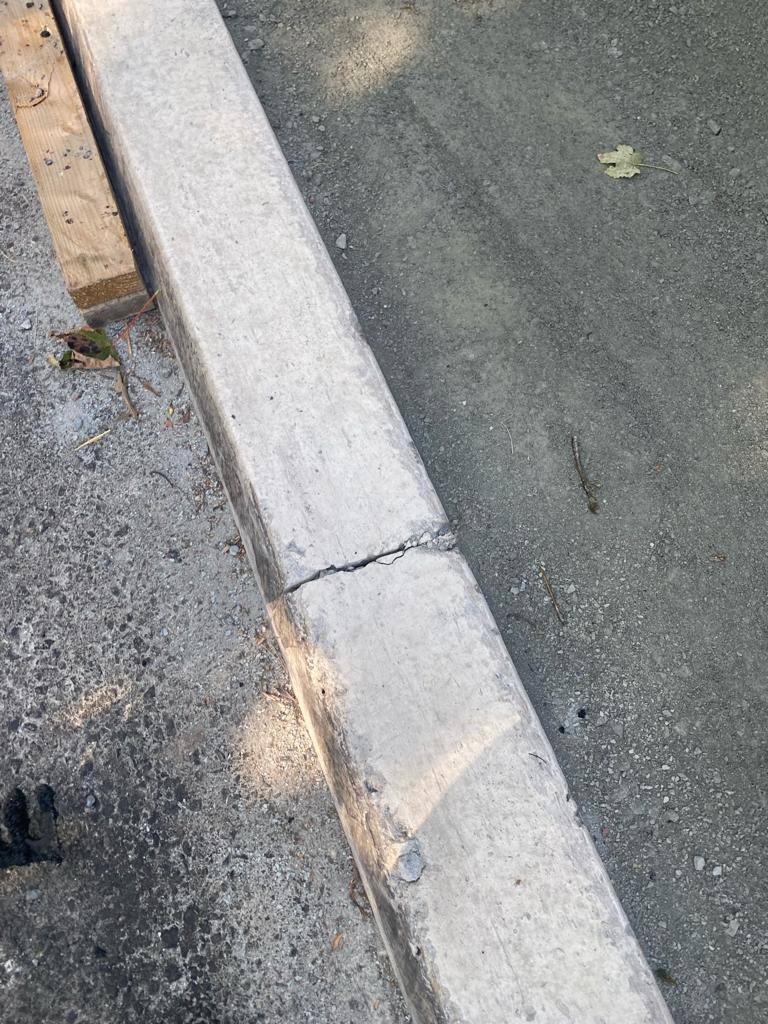 Footpaths job in Wicklow: a new kerb along the path